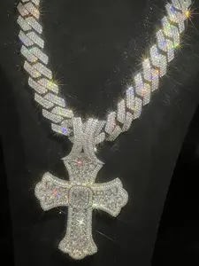Fashionable hip-hop style large cross pendant necklace, men's ice feeling plated diamond, large carat classic chain, rapper jewelry gift