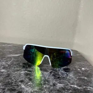 Bélico middle pink lens