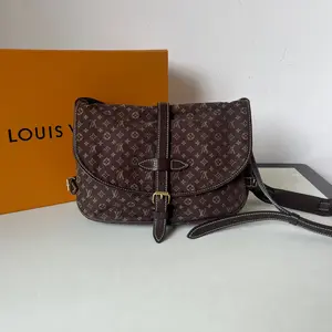 Pre-owned Louis Vuitton Monogram Denim Neo Cabby MM – Year 2006 – No Accessories