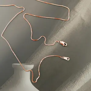 Ladies can layer rose gold necklaces, with five lengths available: 16, 18, 20, 22, and 24 inches. The box chain is crafted with exquisite craftsmanship using S925 pure silver material, which is anti-allergic and not easy to fade. A multi-layered clavicle