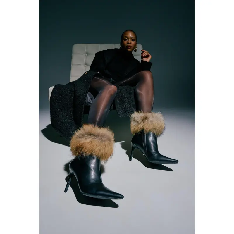 AZALEA WANG BARLEY BLACK FUR CUFFED BOOTIE