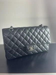 Pre-owned Caviar Leather Shoulder Bags CHANEL Classic 11.22 Handbag Black Caviar Leather