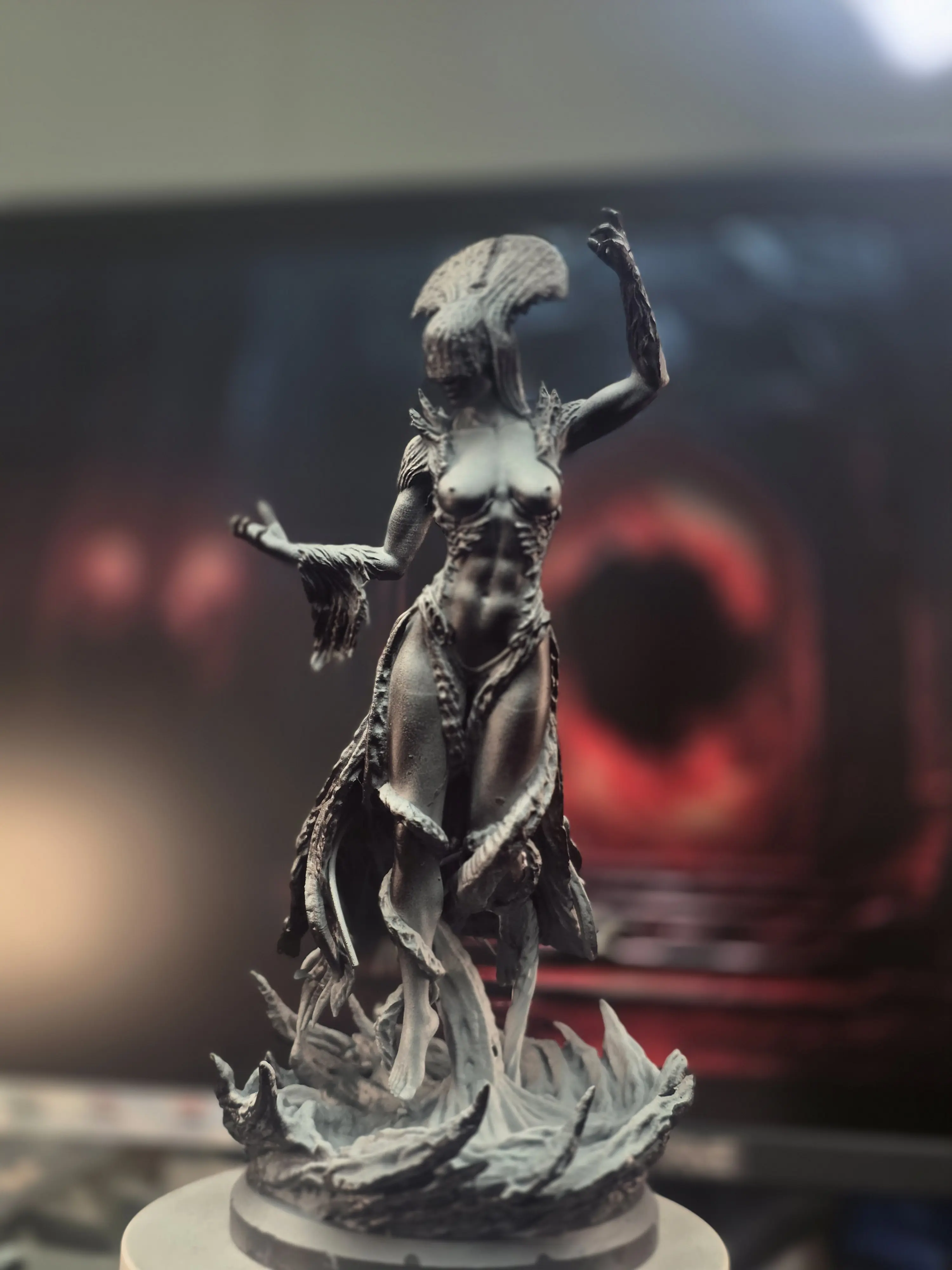 Lady Of Sin miniature figure
