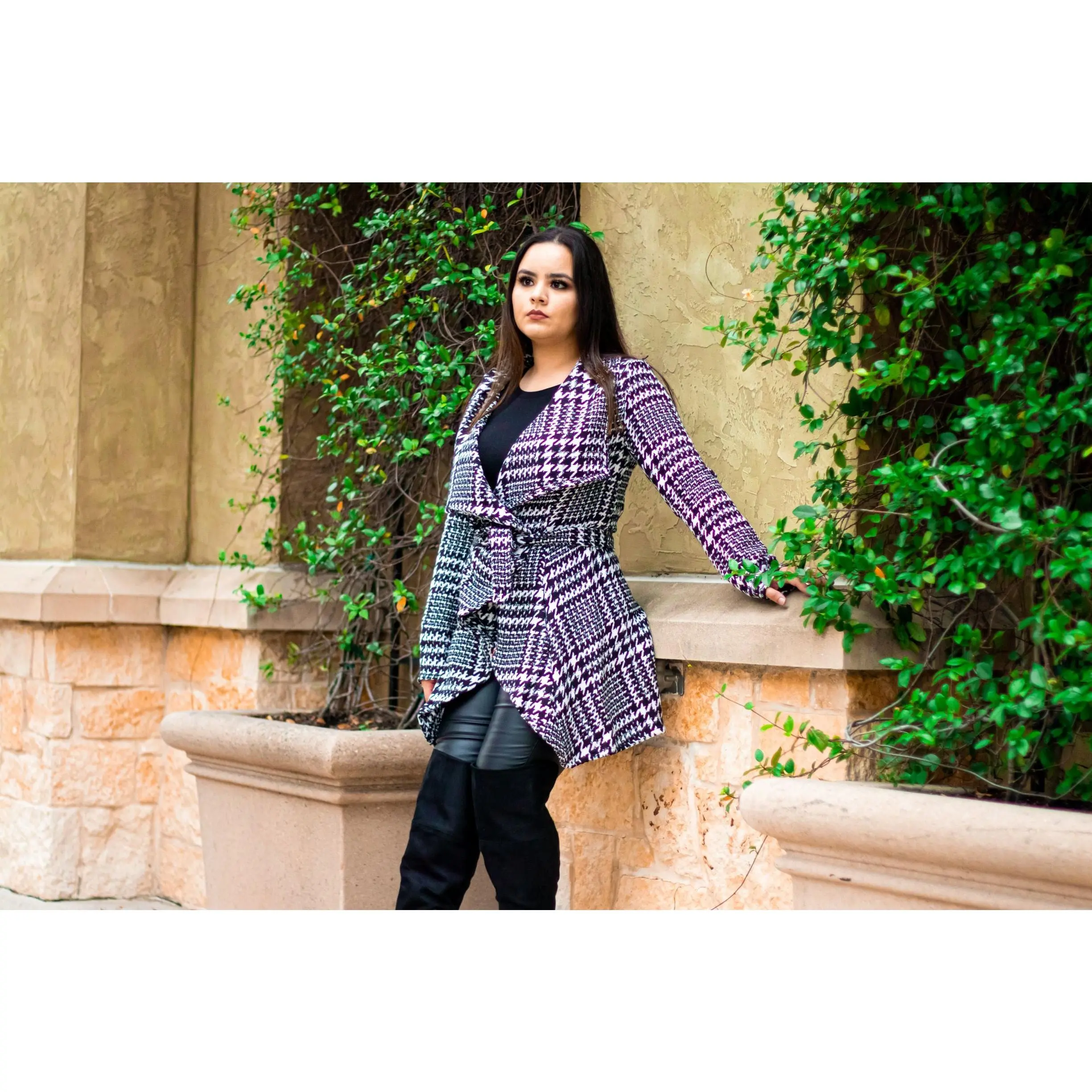 Timeless Houndstooth Coat - Classic Design with Elegant Houndstooth Pattern and Classic Fit