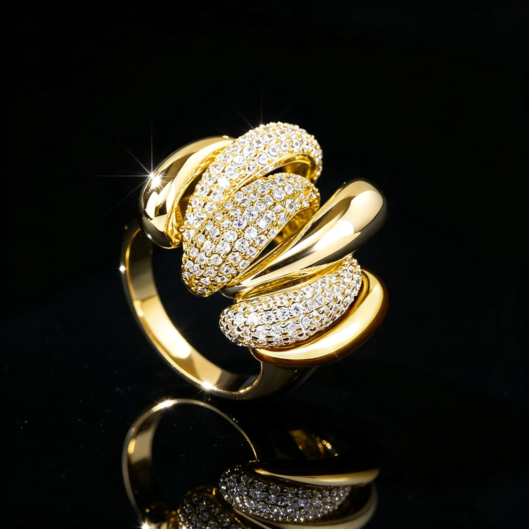 Interwoven Coiled Knot Cocktail Ring, Multi‑Strand Paved & Polished Band Statement Finger Ring, Aesthetic Bold Fashion Ring for Ladies Special Occasion