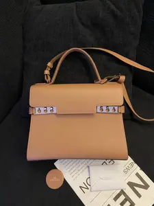 Pre-owned delvaux leather Crossbody Bags Tempête MM Bag(Z)