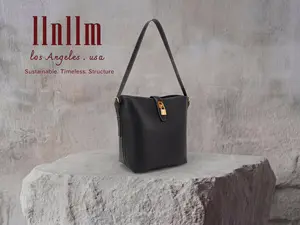 MAJIETOTE - LARGE VERTICAL TOTE- NEW YORK BLACK