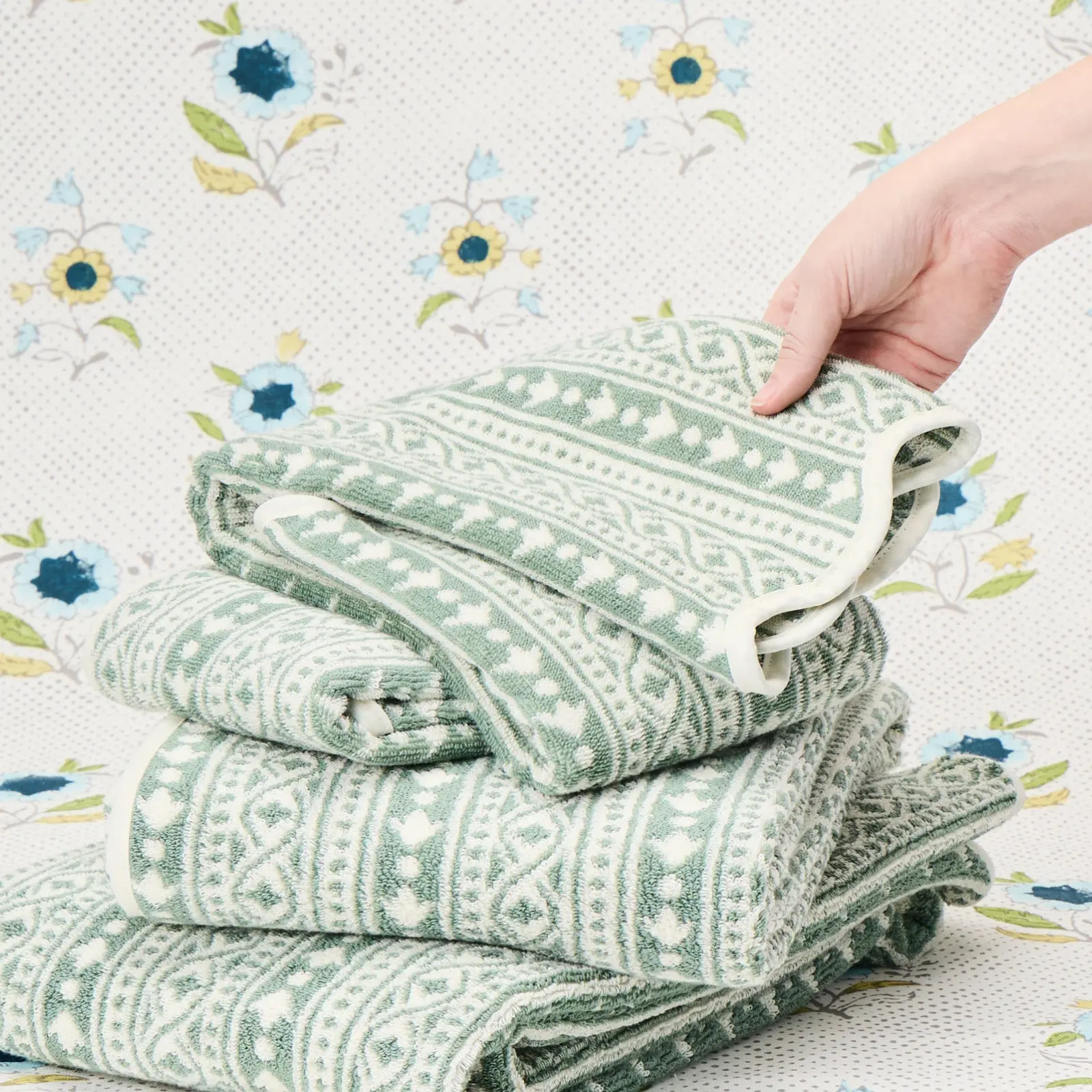 Leah O'Connell x Weezie Patterned Scallop Hand Towels (pair)