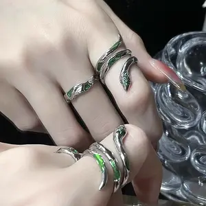 [Limited time event] Snake-shaped rings and bracelets, niche design, dark trend, cool personality, street hip-hop, cold style, light luxury snake-shaped jewelry