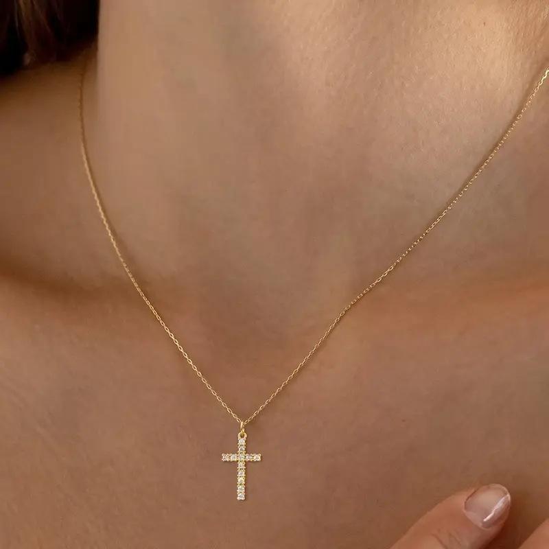 Zirconia-studded cross pendant bone chain, women's personalized light luxury ins-style versatile accessory