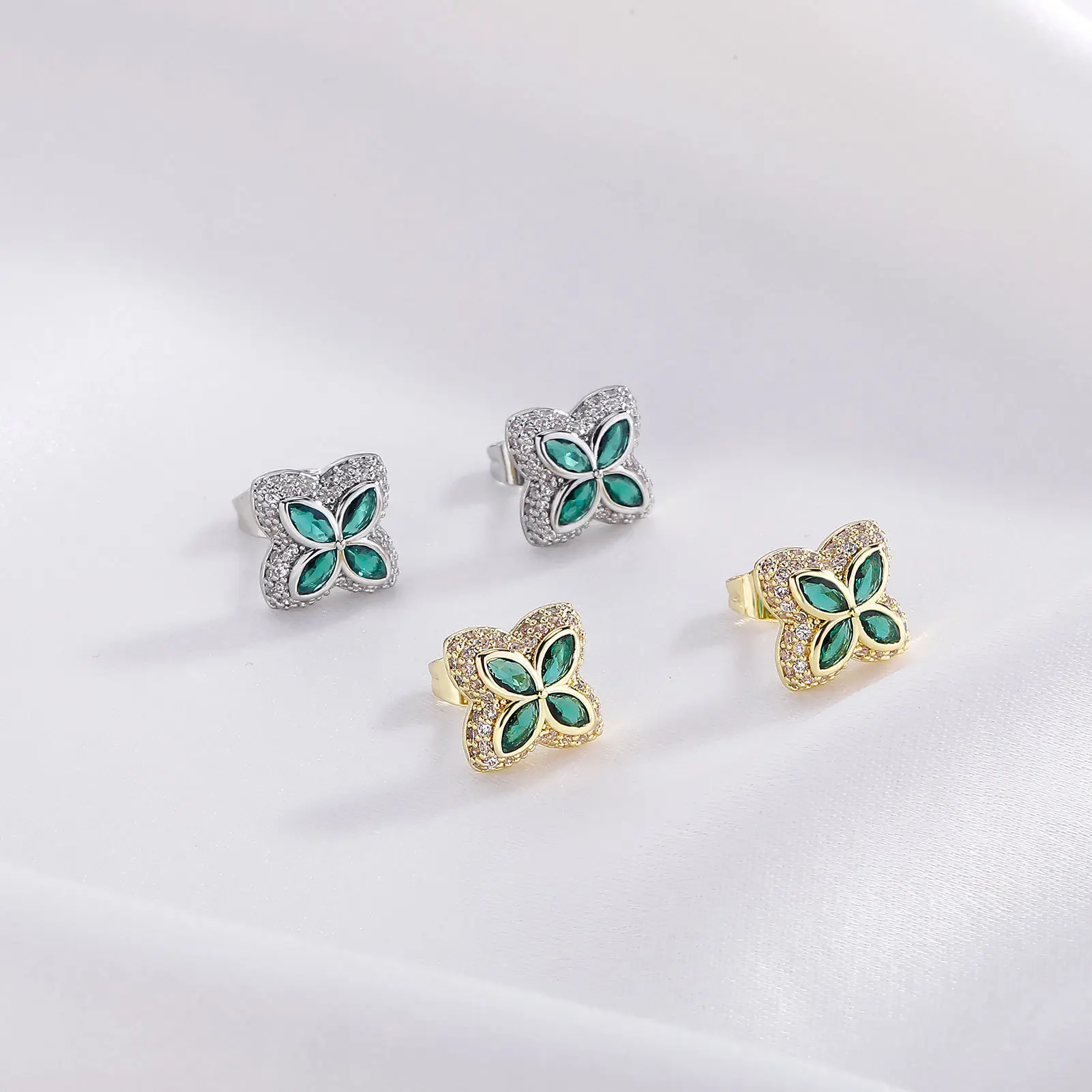 UUriel Geometric Polygonal Flower Cluster Earrings - Colored Zircon Accents, Unisex Artificial Gemstone Jewelry for Couple Gifting, Flower Earrings, Elegant Minimalist Earrings