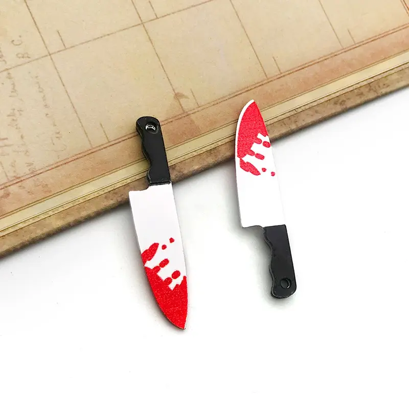 5pcs Halloween Horror Weapon Charms, Acrylic Bloody Knife, Axe, Scissors Pendants, Gothic DIY Jewelry Accessories for Bracelet, Necklace, Keychain Crafts