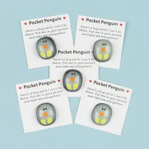 5pcs Cute Resin Penguin Gift, Pocket Hug, Fashion Christmas Gift For Friends, Funny Resin Penguin Gift For Family, Pocket Penguin, Quirky Gift