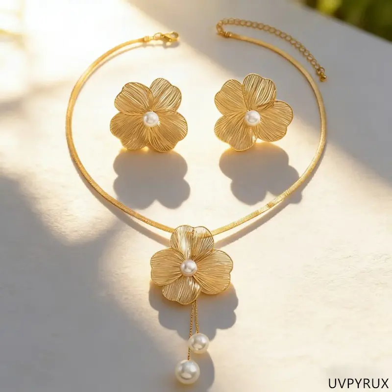 UVPYRUX Gold Flower Jewelry Set For Women 3 Pcs Chunky Golden Floral Pendant Necklace Earrings Set Statement Flower Jewelry Gifts For Beach Wedding