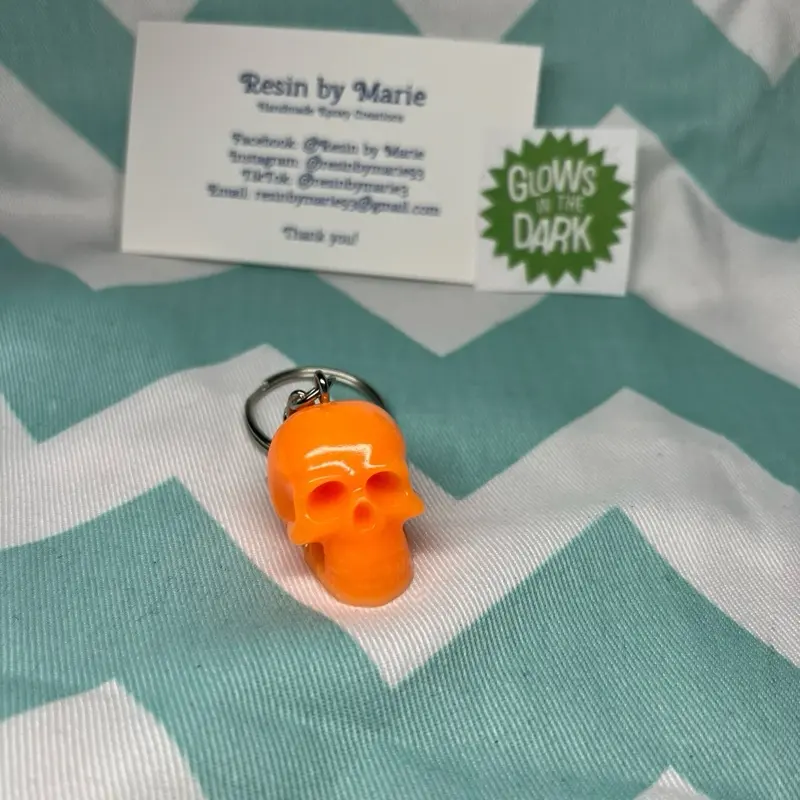 Glow in the dark Skull Keychain