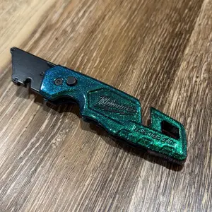 Milwaukee fastback blue/green color shift