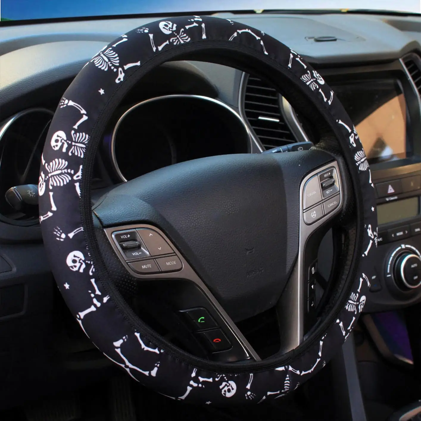 Car Steering Wheel Cover, Skull Pattern Steering Wheel Cover without Inner Ring, Universal Non-slip Elastic Cover for 36cm Steering Wheel, Car Stuff