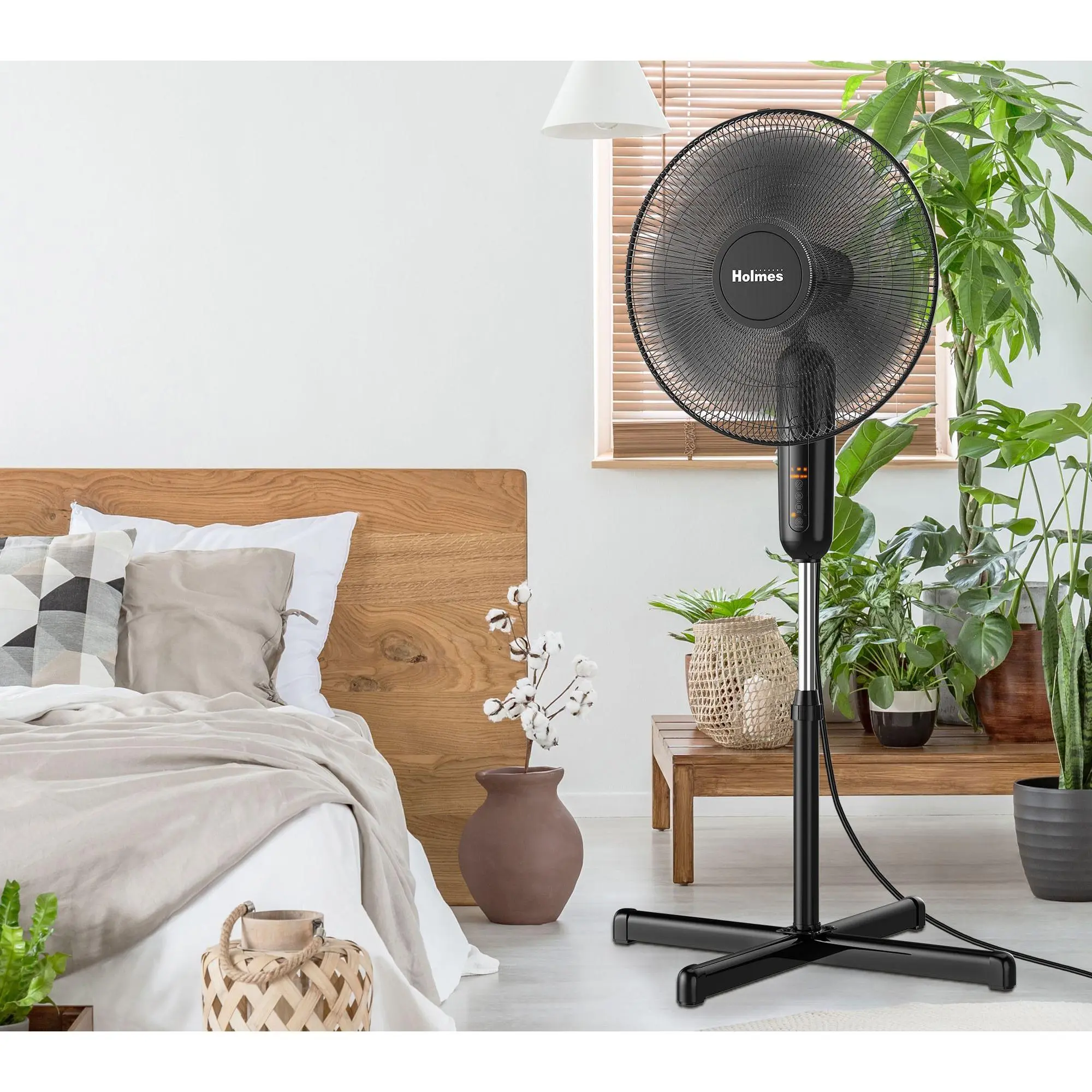 Holmes 16" Oscillating 3-Speed Digital Stand Fan with Remote Holmes 16" Oscillating 3-Speed Digital Stand Fan with Remote