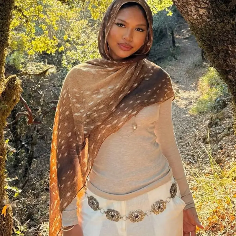 Women's Fashion Watercolor Scarf Polyester Soft Comfortable Muslim Hijab, Stylish New Design,Headscarf Perfect for Daily Wear Hijab