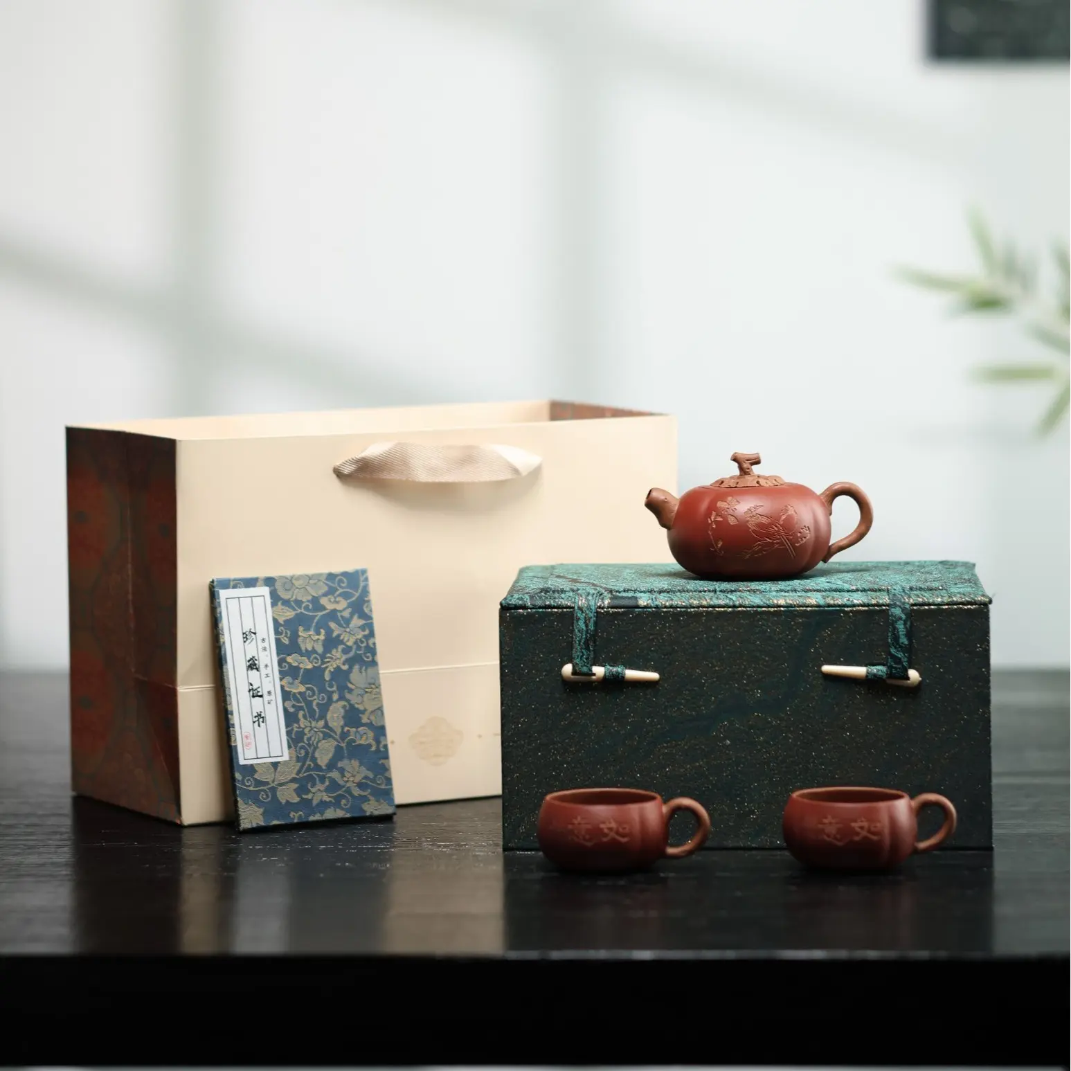 PURPLECLAY ZISHA TEAPOT 01