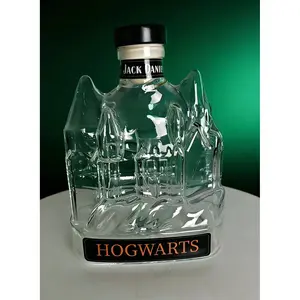 Castle Shape Whiskey Bottle, 3D Carved Glass Decanter, Wine & Spirits Aerator, Home Bar Accessory, Unique Gift Choice, Global Selection