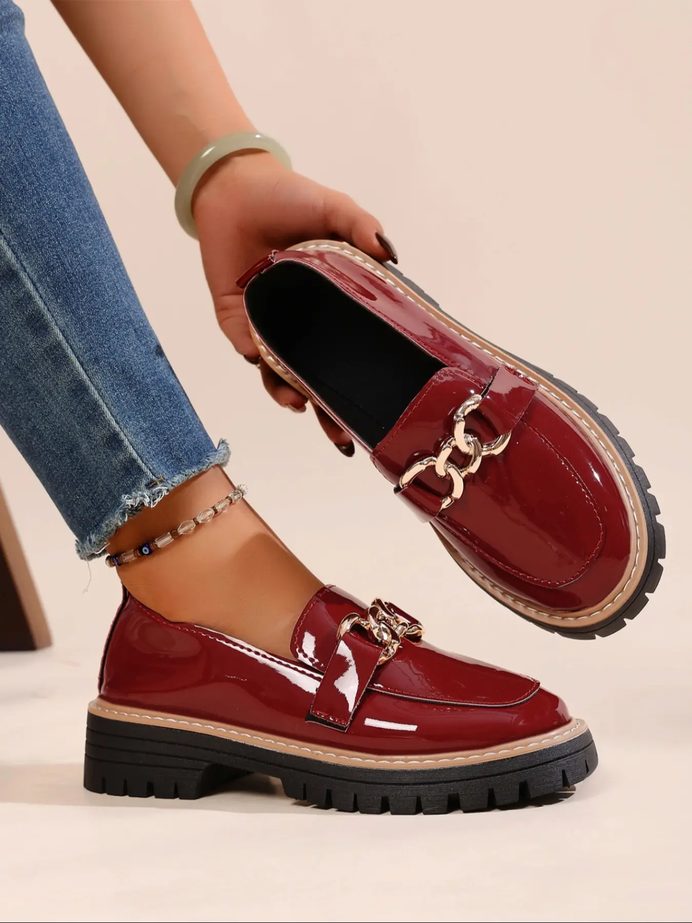 Women's thick-soled comfortable and soft PU Leather loafers, Footwear, must-have for everyday casual outfits, featuring a simple, versatile chain design with slip-on flats, essential for year-round work commuting, gifts