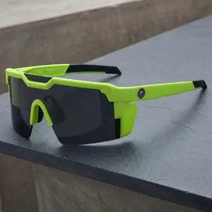 New High-Quality Photochromic Sunglasses (C1) — Square Single-Lens Design, Unisex Cycling Shades, UV400 Protection, Z87+ Certified