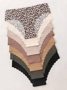 Women's Solid Color & Leopard Print Scallop Trim Brief Panties, 7/14 Counts Casual Comfy Breathable Knicker for Daily Wear, Ladies Underwear for All Seasons, Aesthetic Womenswear, Nylon, Soft Breathable Panty