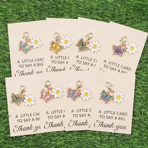8pcs Cute Butterfly with White Daisy Keychain Set, Featuring a "Thank You" Engraved Pendant Keyring Set, Includes Small Greeting Cards to Say a Big Thank You. Inspirational Card, Gratitude Gift, Lucky Charm, for Decorating Bags, Purse Keychain