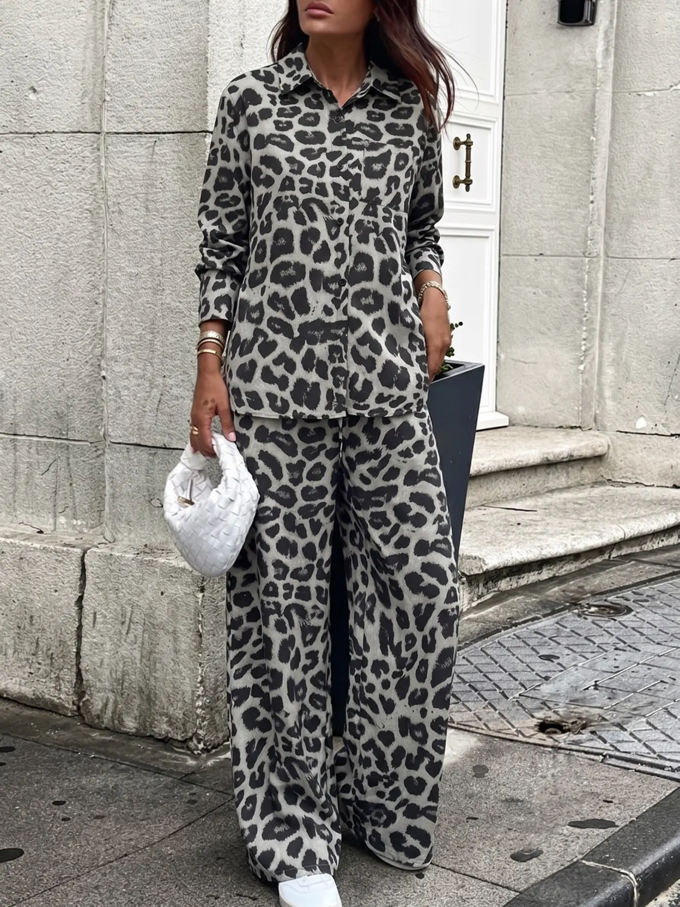 Women's Casual Leopard Print Suit, Notched Collar Long Sleeve Baggy Oversize Pants, Trouser, Button Pockets, Side Split Design, Ideal for Everyday Wear