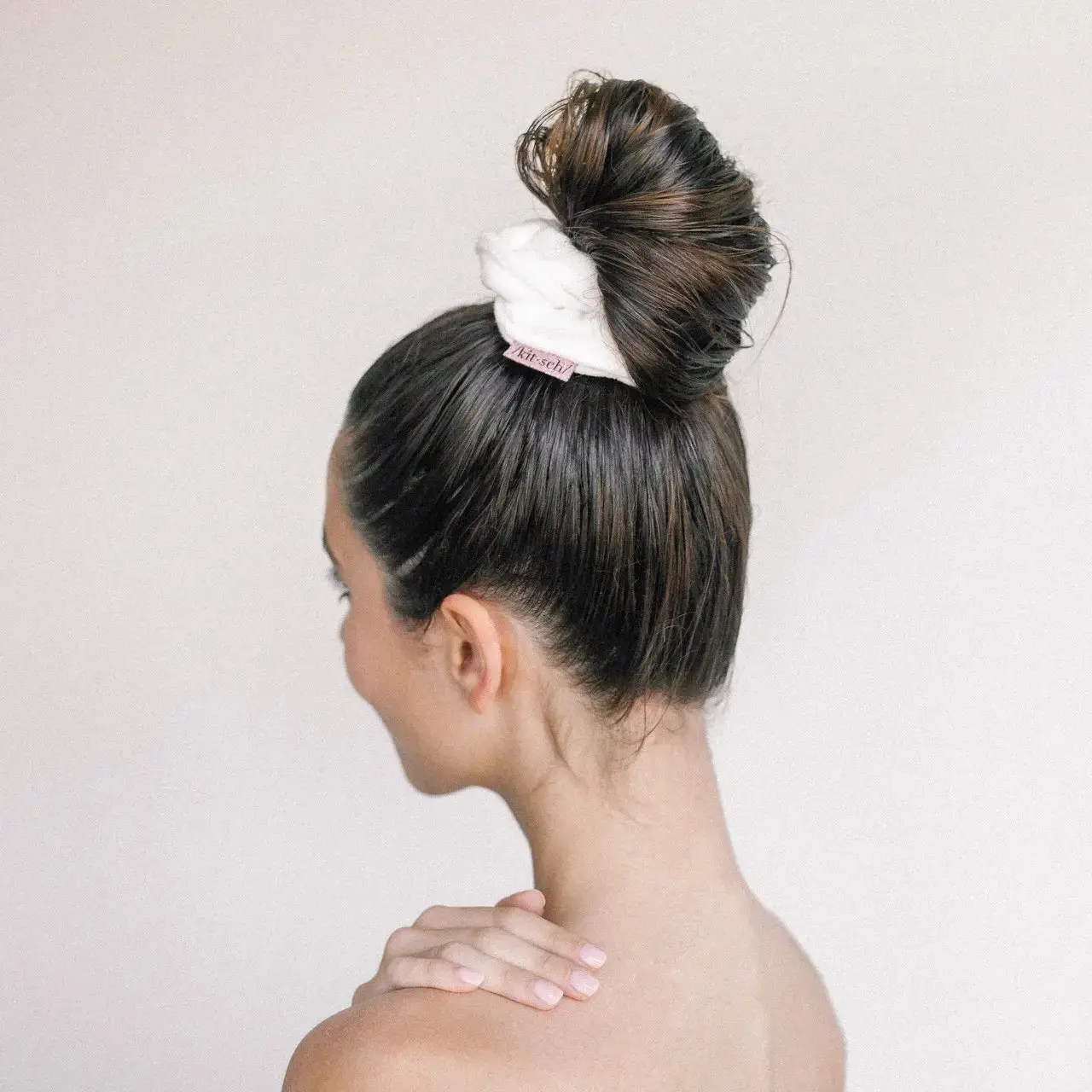 TOWEL SCRUNCHIES - WHITE