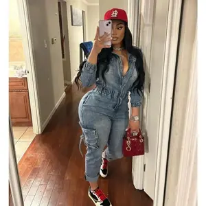 Women’s denim jumpsuit with pockets, elastic waist, for work and street casual wear; tight straight-leg cargo jumpsuit in stretch denim for autumn/winter fashion