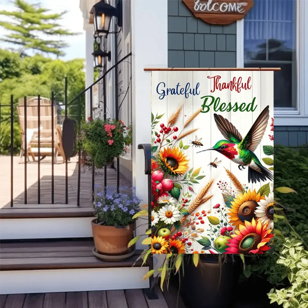 2D flat 1 Courtyard Flag - Outdoor Decoration - Hummingbird pattern design - Spring Courtyard Flag Placement. It is very suitable for your interior or room decoration, garden decoration, festival decoration. Double-sided printed courtyard garden flags wit
