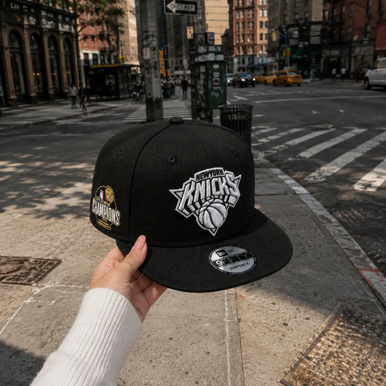 New York Knicks 2026 Champions Sidepatch Black & White 9FIFTY Snapback