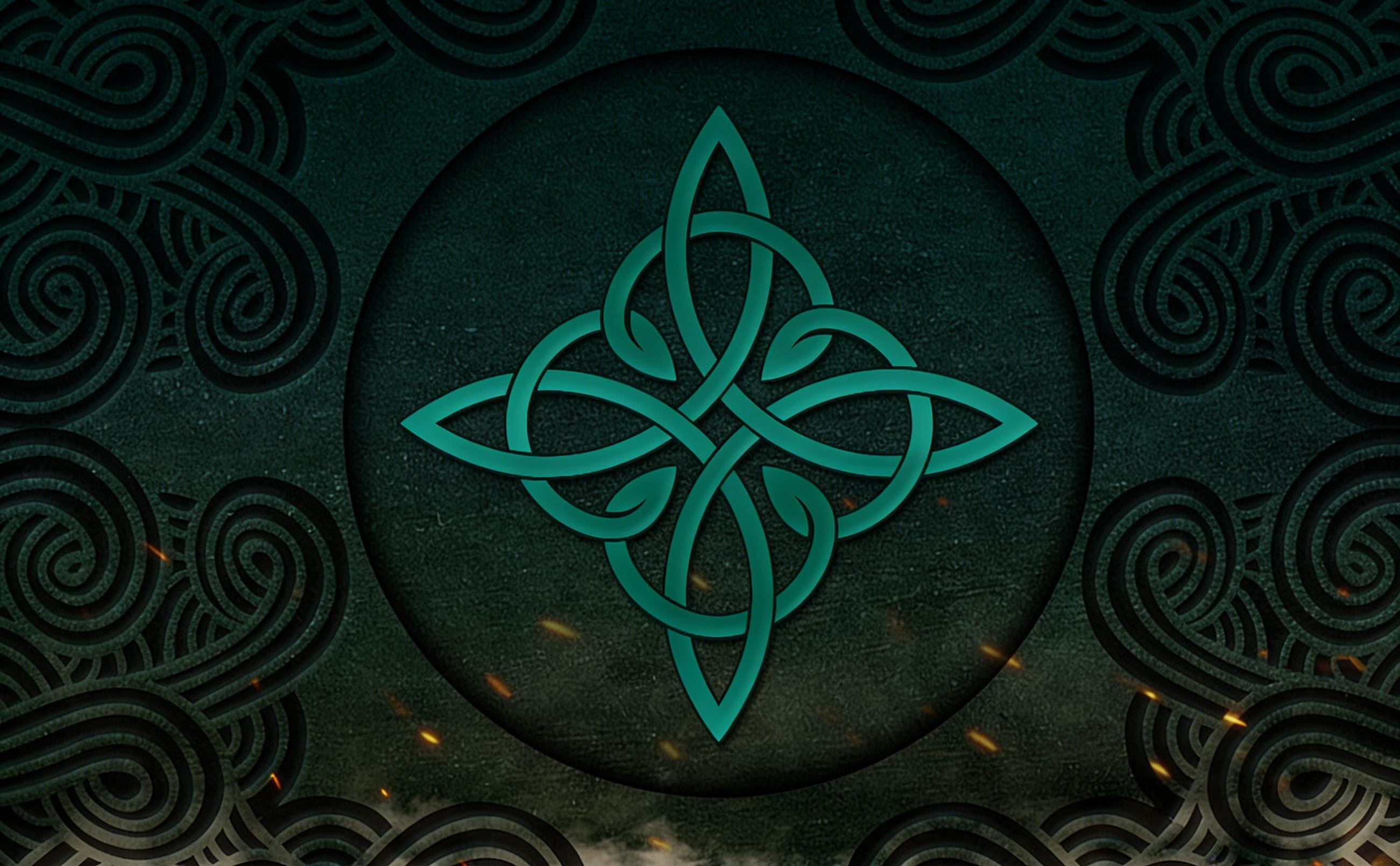 Stainless Steel Celtic Knot Pendant Necklace for Men Women Irish Knot Amulet Jewelry Vintage Lucky Celtic Jewelry