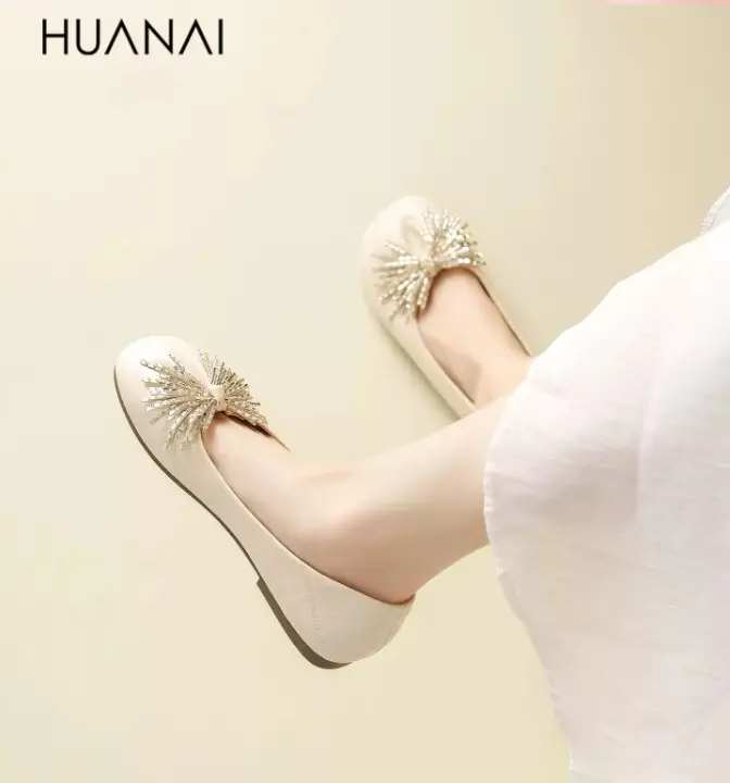 HUANAI Women’s Sparkly Rhinestone Ballet Flats, Elegant Square Toe Slip-On Shoes with Faux Patent Finish, Flexible TPU Sole, Soft Comfort for Office, Wedding Party Wear, Ballet Flat