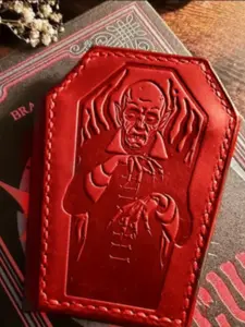 Halloween Vampire Coffin Wallet, Dracula Vampire Wallet, Gothic Style Wallet, Unique Halloween Accessory, Perfect Gift for Horror Fans