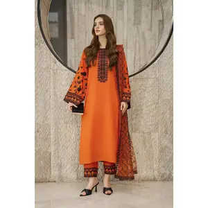 Threaded Grace Silk Karandi by Gul Warun – Fiery Orange Embroidered 3pc Suit TGS4