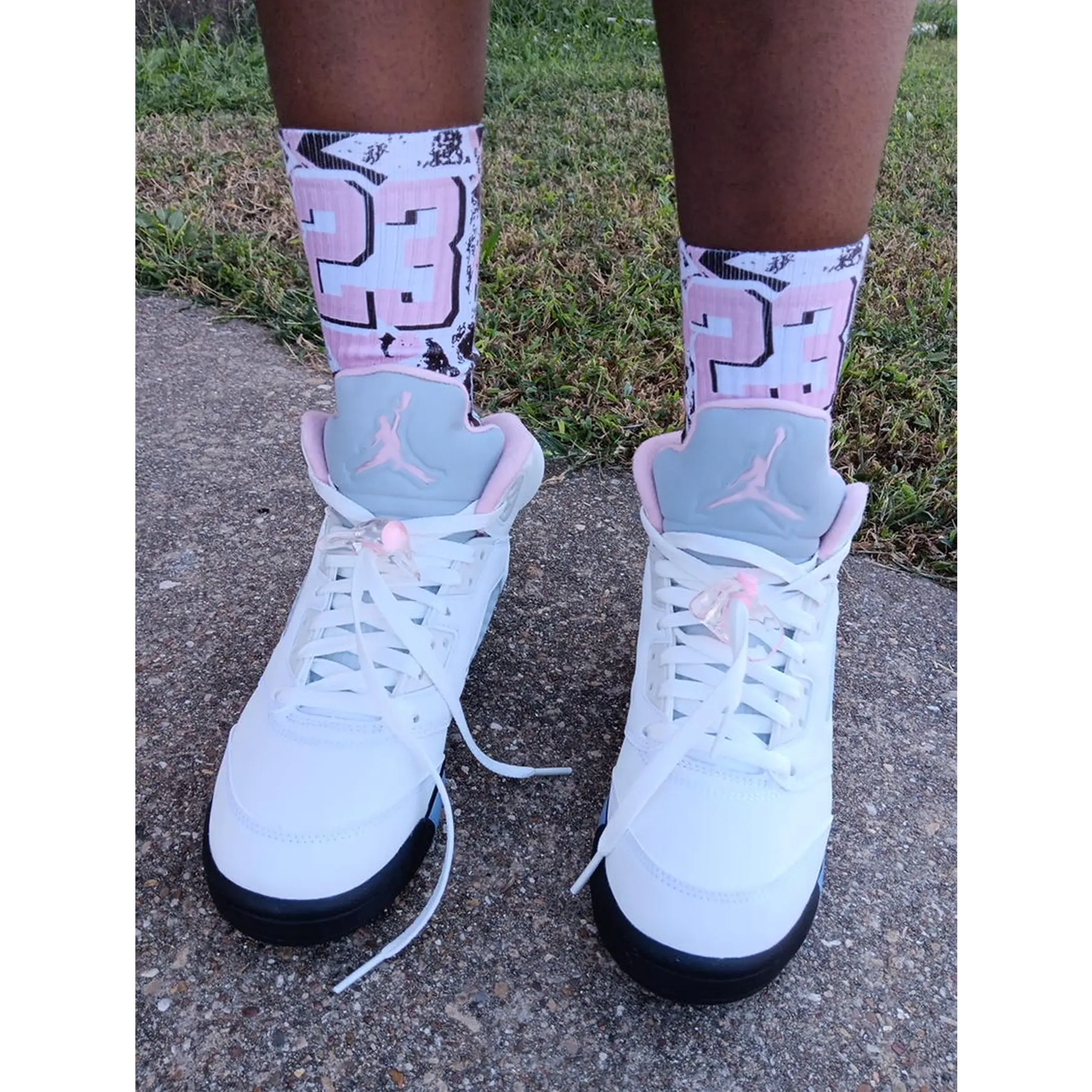 Retro Style Medium Soft Pink Socks Perfect for Everyday Comfort