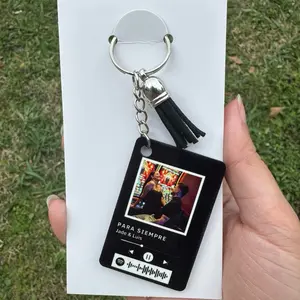 Key Chain - Black Keychain with Pura Vida Design and Tassel, Features "JARA SIEMPRE" and "JARA SIEMPRE" Text