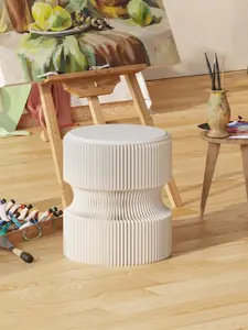 Creative Fashion Cowhide Round Stool, Foldable, No Assembly Required, Suitable for Various Scenarios: Living Room, Bedroom, Exhibition, Beauty Salon