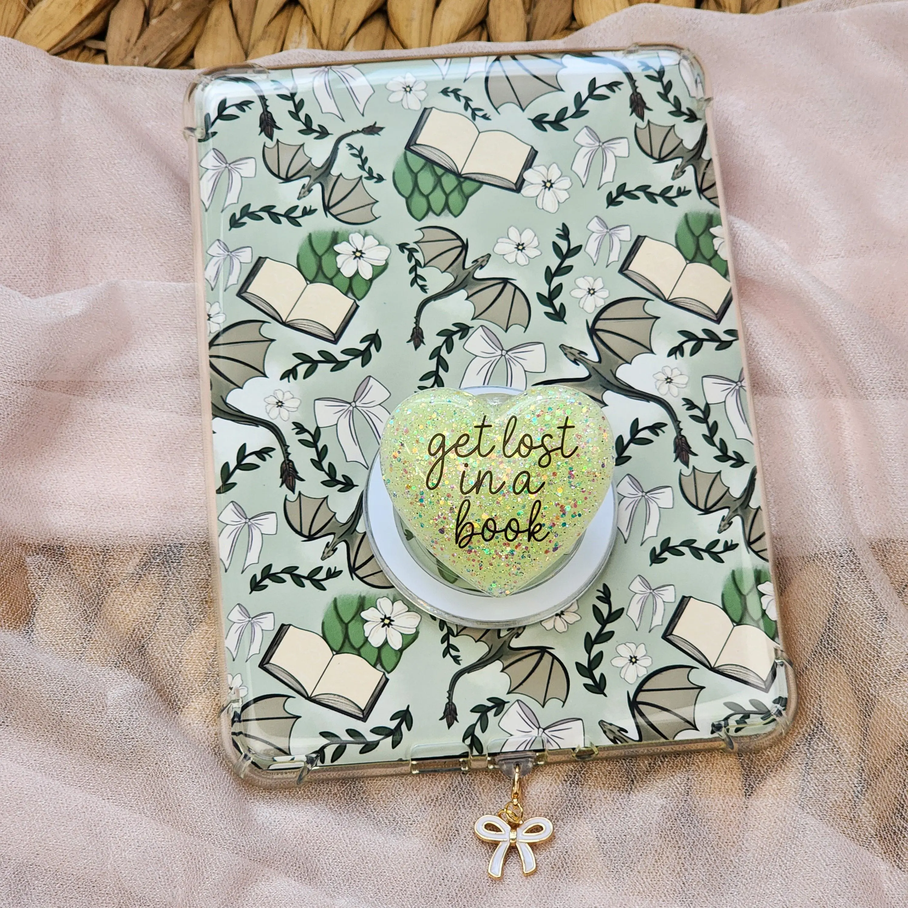 Kindle Accessories Set | Fantasy Dragons  | Insert, Grip & Charm