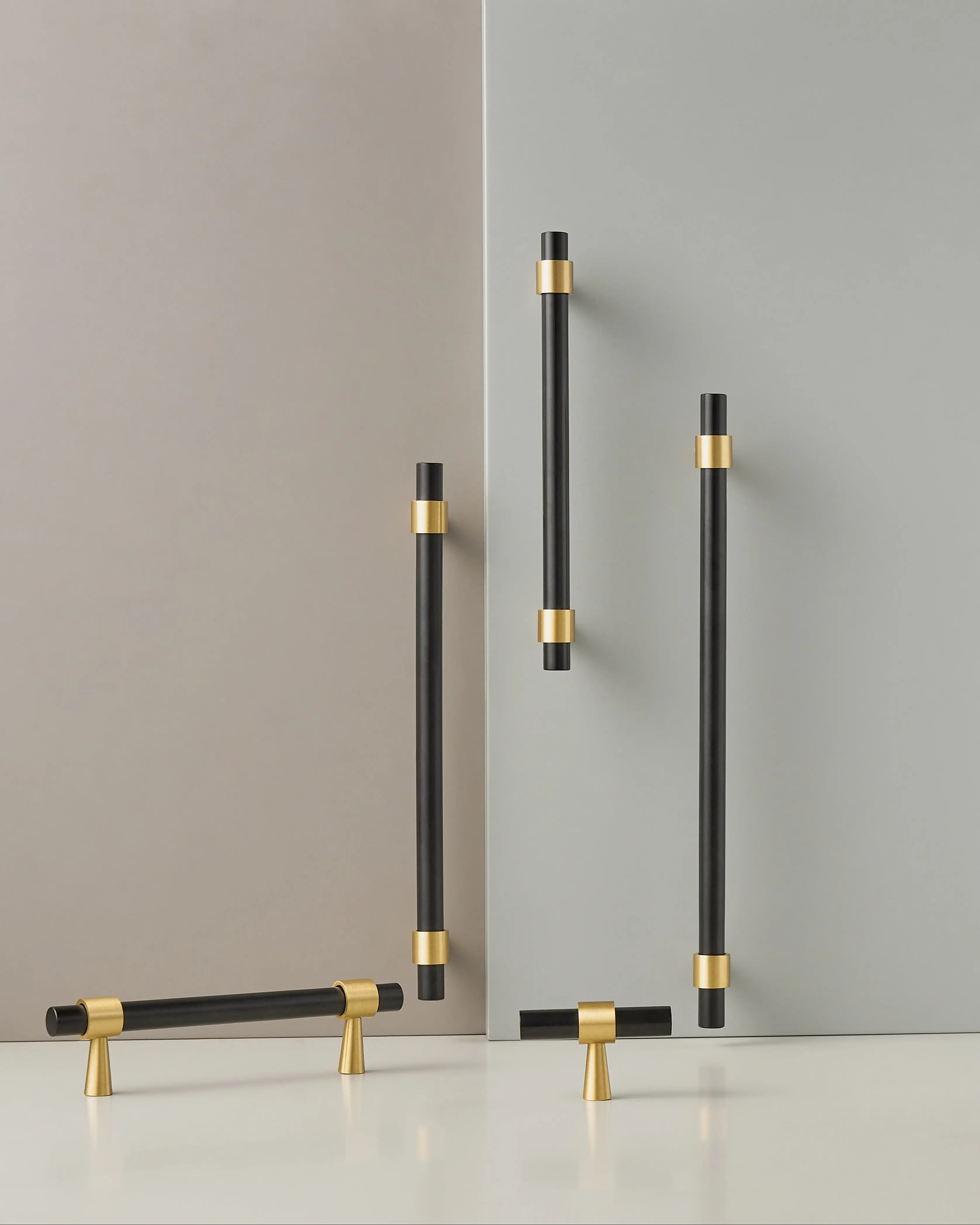 HUDSON TUBULAR BRASS CABINET PULL IN BLACK BRASS