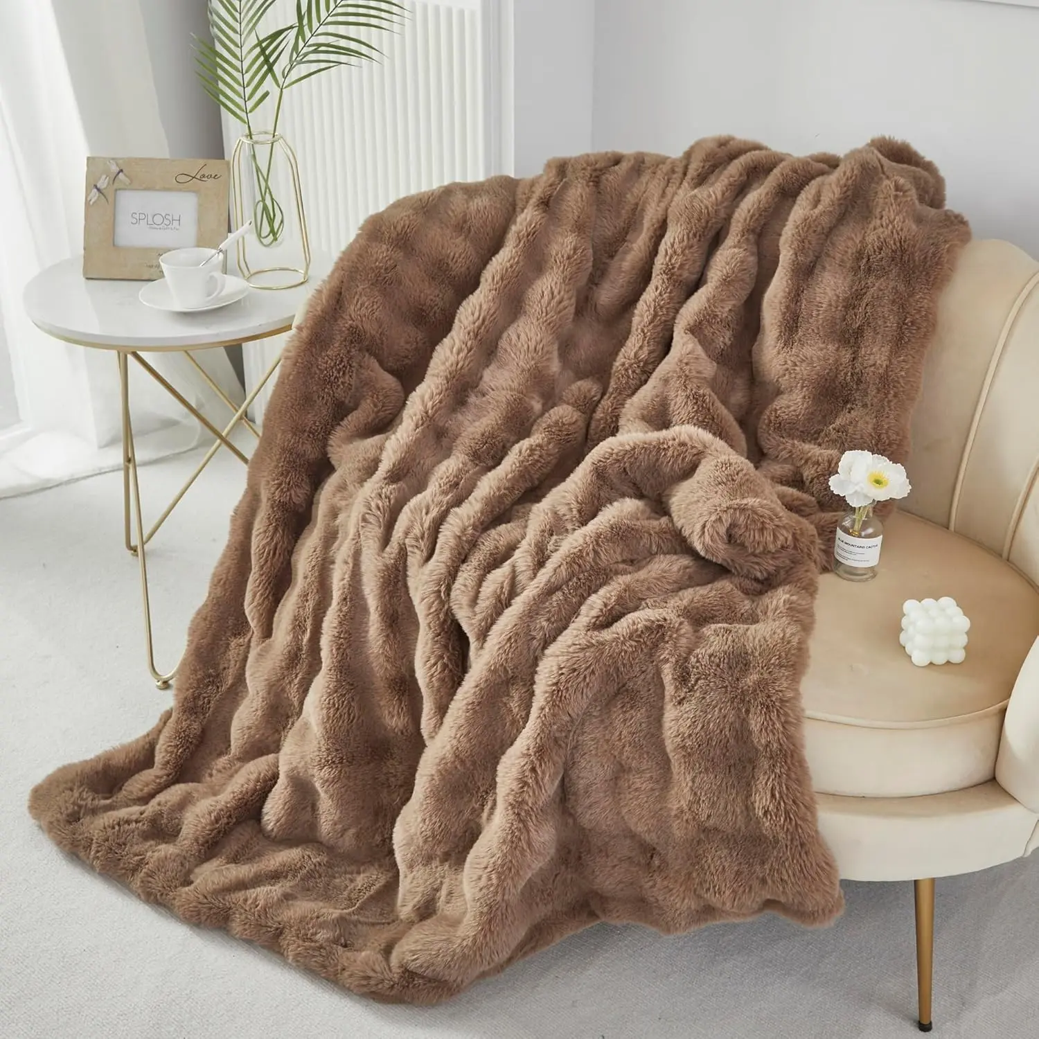Faux   Throw Blanket Ruched Plush Fuzzy Blanket for Couch Bed Sofa Heavy Warm Comfy Throws for Living Room Bedroom Machine Washable (Solid Brown, 63''x79'')