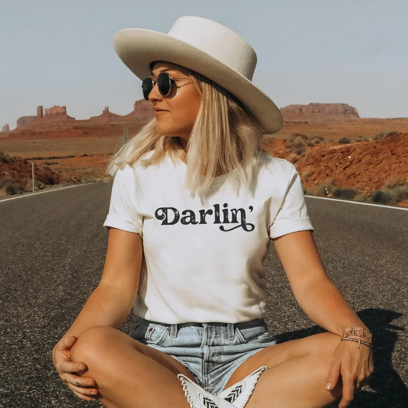 Darling Shirt, Country Tshirt, Western Tee, Southern Shirt, Country Music Shirt, Texas Tee, Country Girl, Southern Woman, Concert Shirt-Bonniesine Top Womenswear