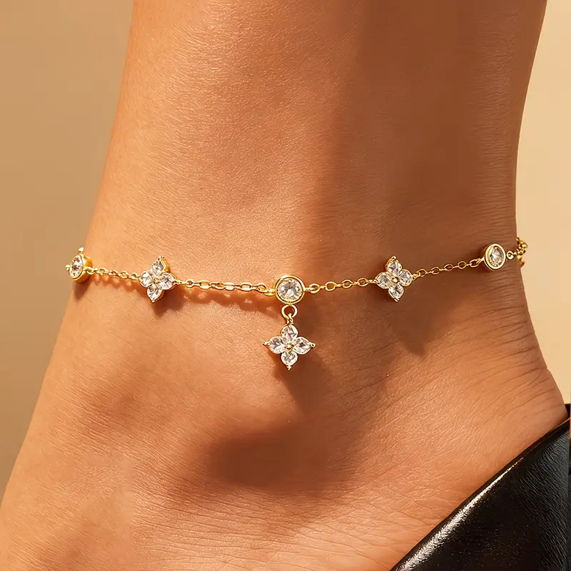 Women's 18K Gold-Plated Non Tarnish Splash-Safe Gold Waterproof Durable Stainless Steel Anklet - Delicate Lucky Flower Pendant, Dainty Beachwear Accessory, Ideal Mother's Day Gift (Female Costume Jewelry)