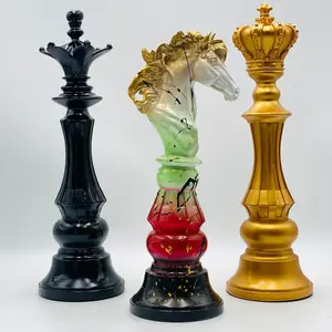 Modern Art Chess Statues Set of 3 – Creative Resin Knight, Queen & King Figurines – Matte Black, Metallic Gold & Ombre Gradient Sculptures – Avant-Garde Tabletop Decor for Luxury Home, Studio, or Office