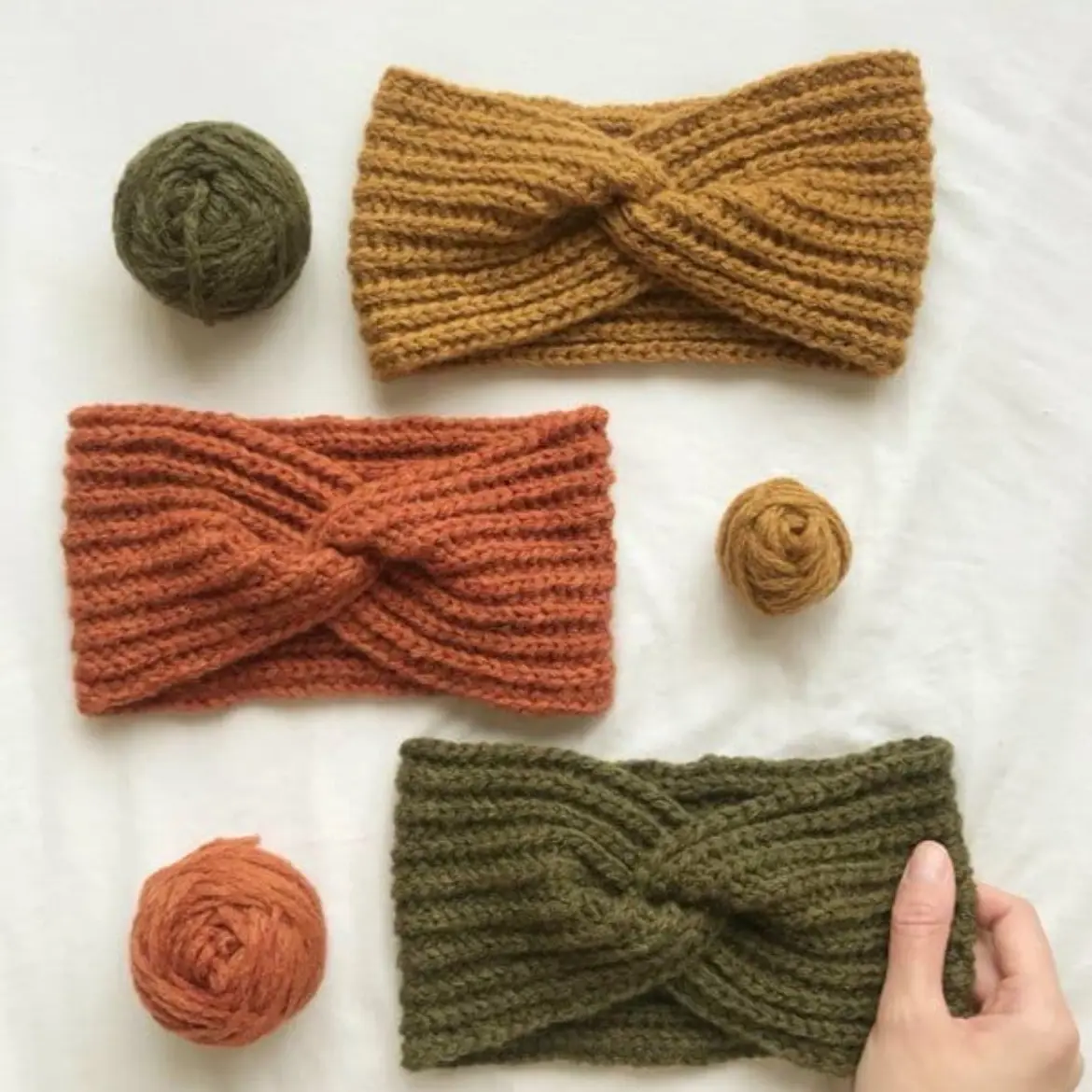 Crochet Headband for Women, Soft Material, Fashion Accessory