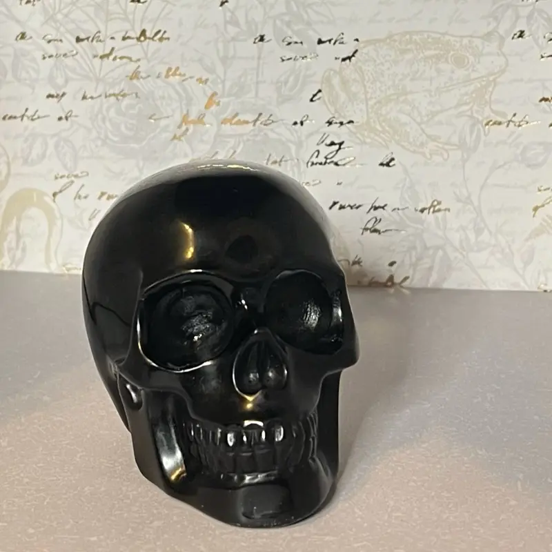 Large obsidian skull Large obsidian skull