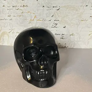 Large obsidian skull